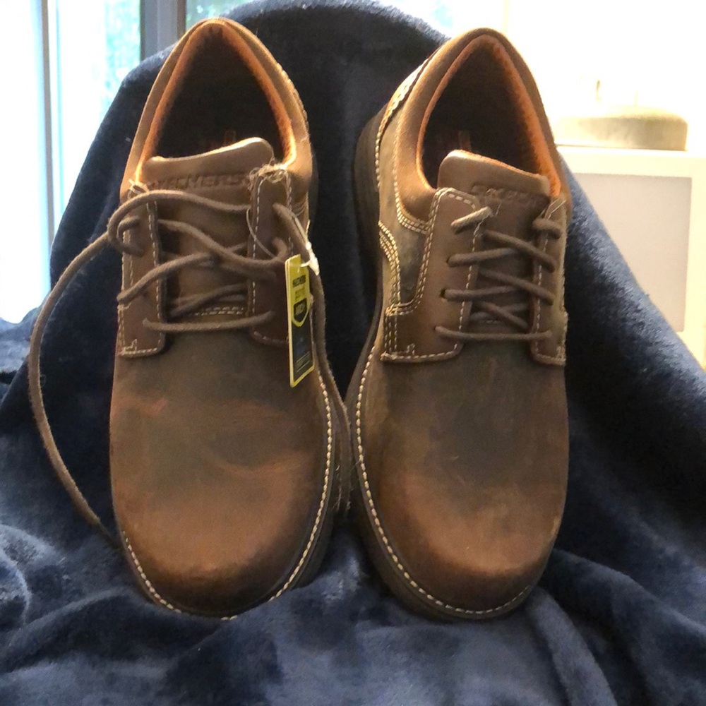 Sketcher’s size 8.5 shoes